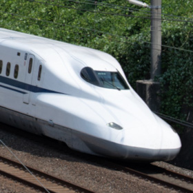スピードアップと乗り心地の向上を重ねてきた、東海道・山陽新幹線「のぞみ」30年の歩み