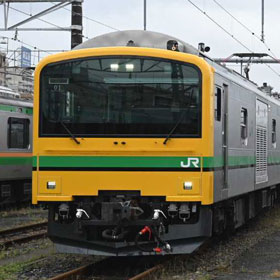 機関車廃止への一歩　JR東日本の「GV-E197系」「E493系」お披露目