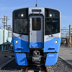 名鉄 グランパスコラボmanaca 一般発売（2025年11月20日～） - 鉄道コム