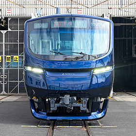 相鉄の新型車両「13000系」公開！ 先に登場した12000系との違いとは？