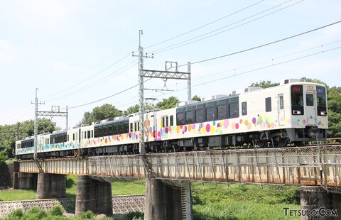 春日部駅始発の「レア車」臨時特急が登場！ 年末年始に運転、その設定意図とは？