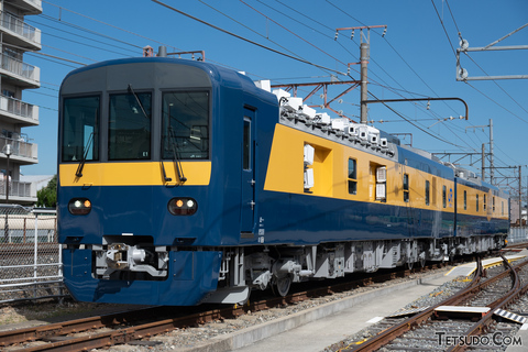 京都鉄道博物館で「異様な見た目」の車両が特別展示！　年末年始の期間限定