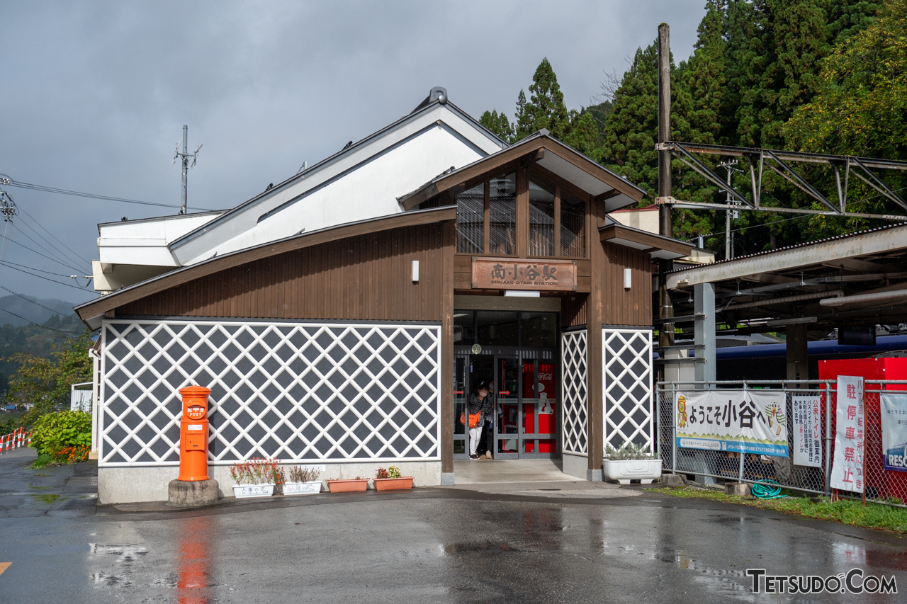 特急「あずさ」の発着がなくなる南小谷駅