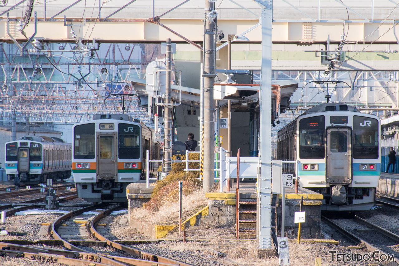 同じ顔」でも「別人です！」 JRで活躍する「211系顔」の電車たち