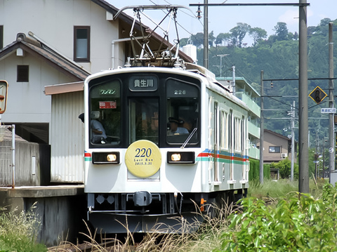 模型じゃないんだから……見た目は「新車」でも実態は「プラモデル」のような車両とは