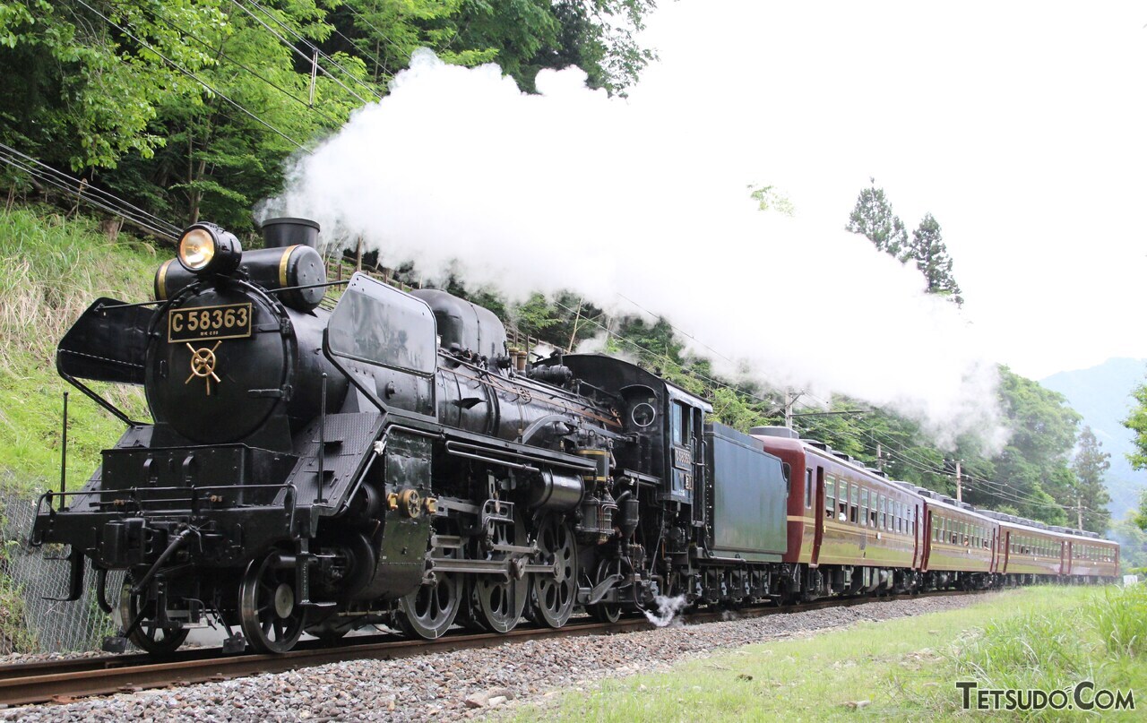 特別企画で「門デフ」を装着した、秩父鉄道のC58形363号機(栃木の迷彩男さんの鉄道コム投稿写真)