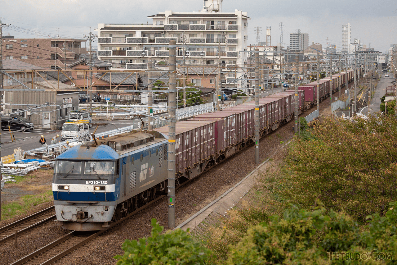 東海道・山陽本線の貨物列車は、全長が500メートルを超えるものも