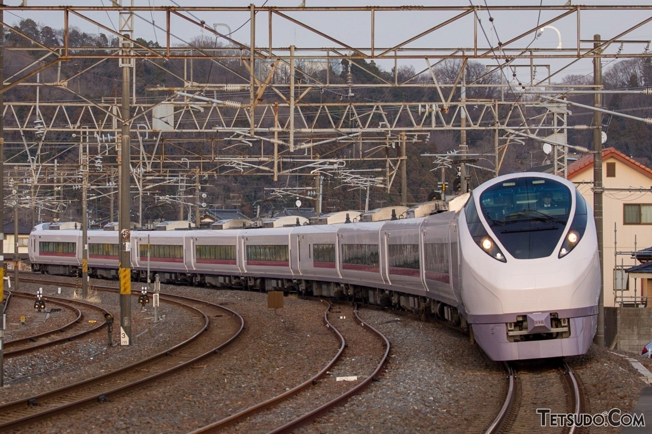特急「ひたち」で仙台駅にも乗り入れているE657系。ただし、現在の運用では、「ひたち」の間合いに「イブニングウェイ」として走る余裕はありません