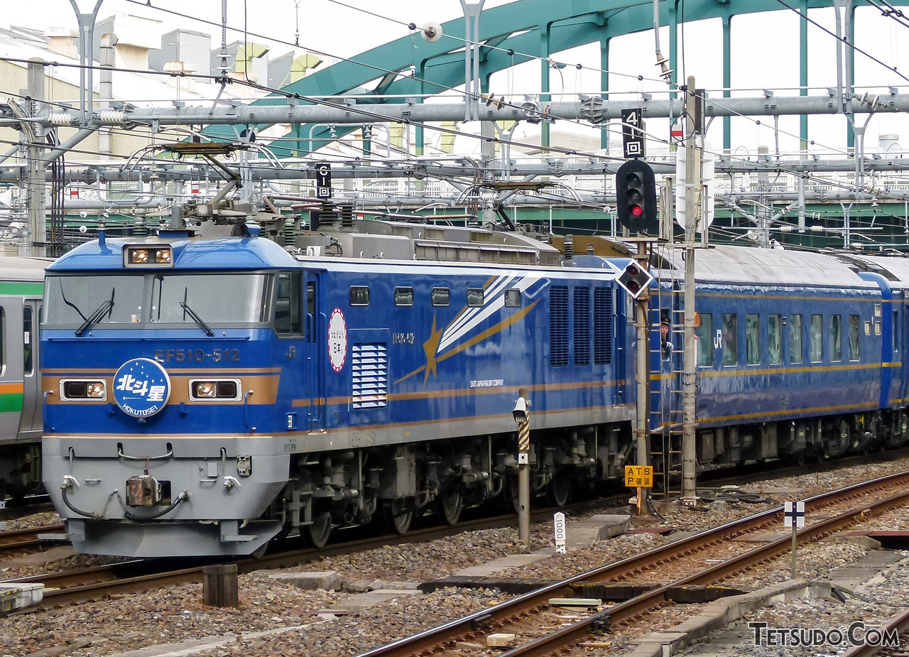 ついに東京を走る「旅客会社の電気機関車」が全滅 「ベテラン機関車