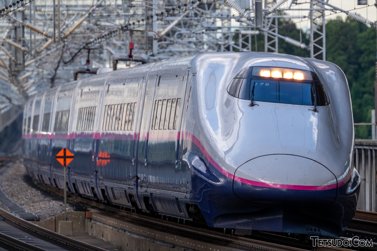 今や東北新幹線の最古参形式に 東北・上越・長野新幹線を駆け抜けたE2