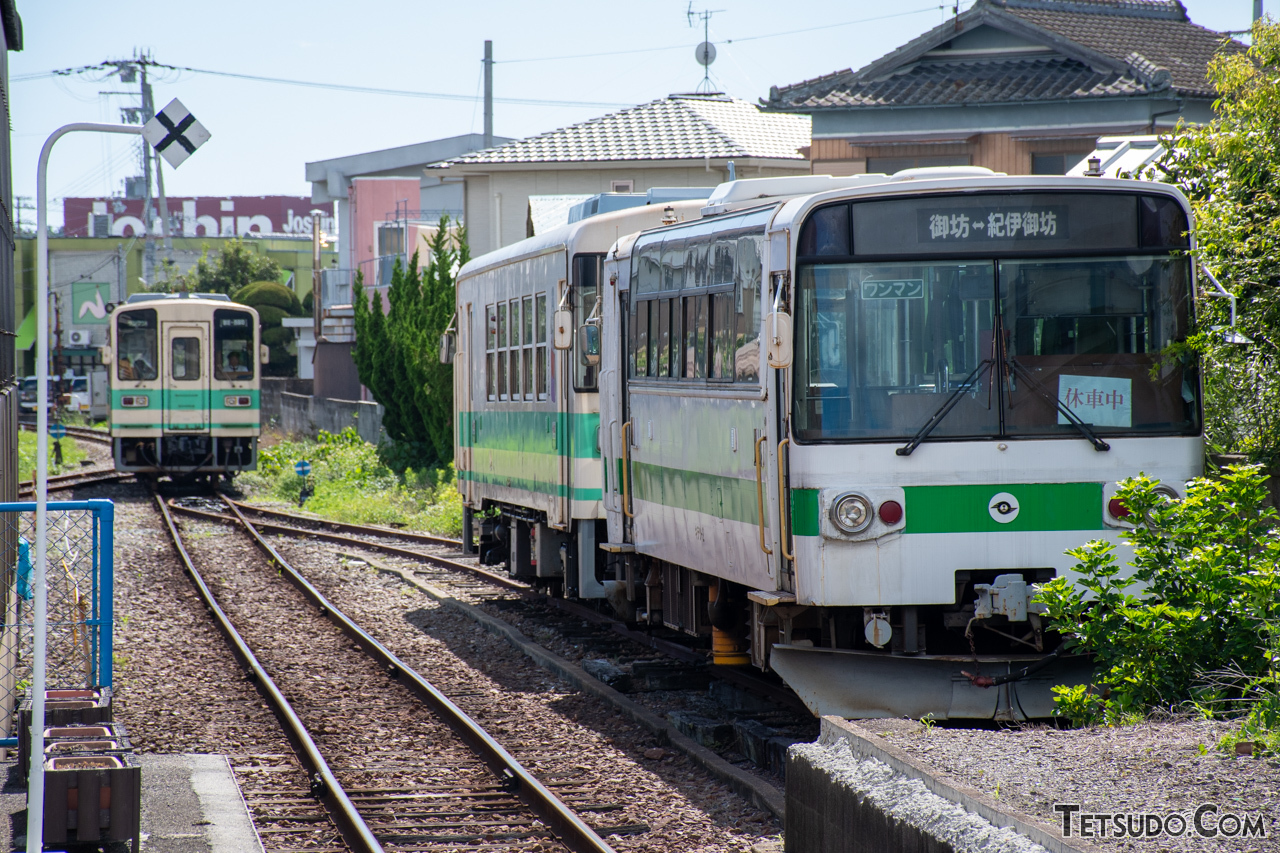 その数なんと1万両超え！ 日本で最も多くの鉄道車両を保有している事業 