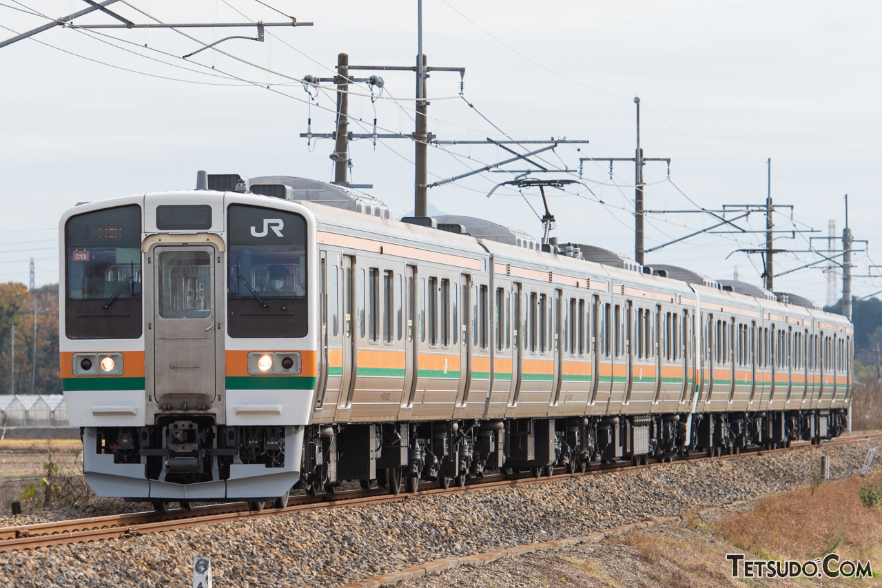 鉄道　211系直流電車解説 国鉄最後かつJR2社最初の「大量増備近郊型電車」 国鉄時代末期に登場