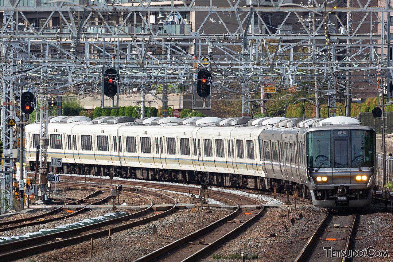他JRと異なり「最初の車両は一般車両」！ JR西の意気込みを示した221系 