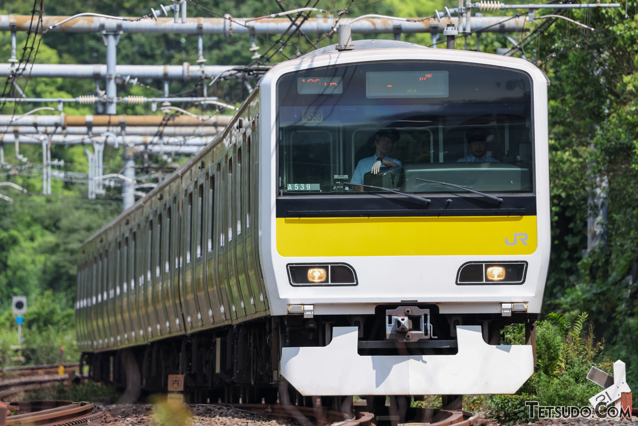 今や少数派……中央・総武線各駅停車を走る「ちょっと色が違う」電車とは