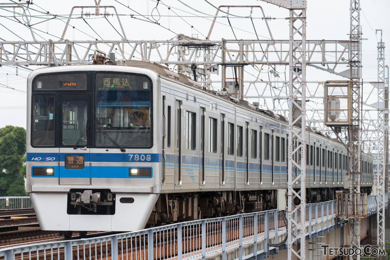 同じ形式なのに2つの形式？ 北総鉄道7300形の「車両番号のナゾ