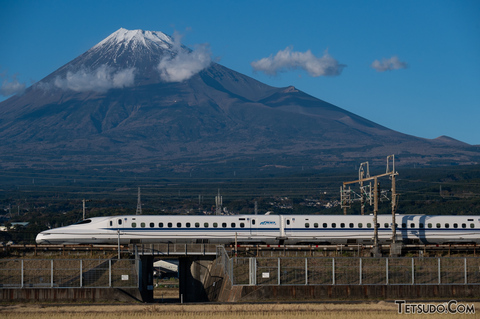 周年を迎えた新幹線、地震被害を受けた新幹線　今週の鉄道コム注目ニュース