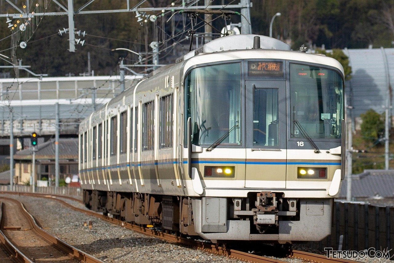 現在の奈良線の列車