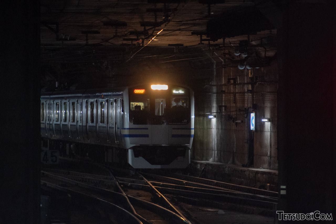 こちらも「浮上」する被害を受けた横須賀線・総武線快速の東京駅