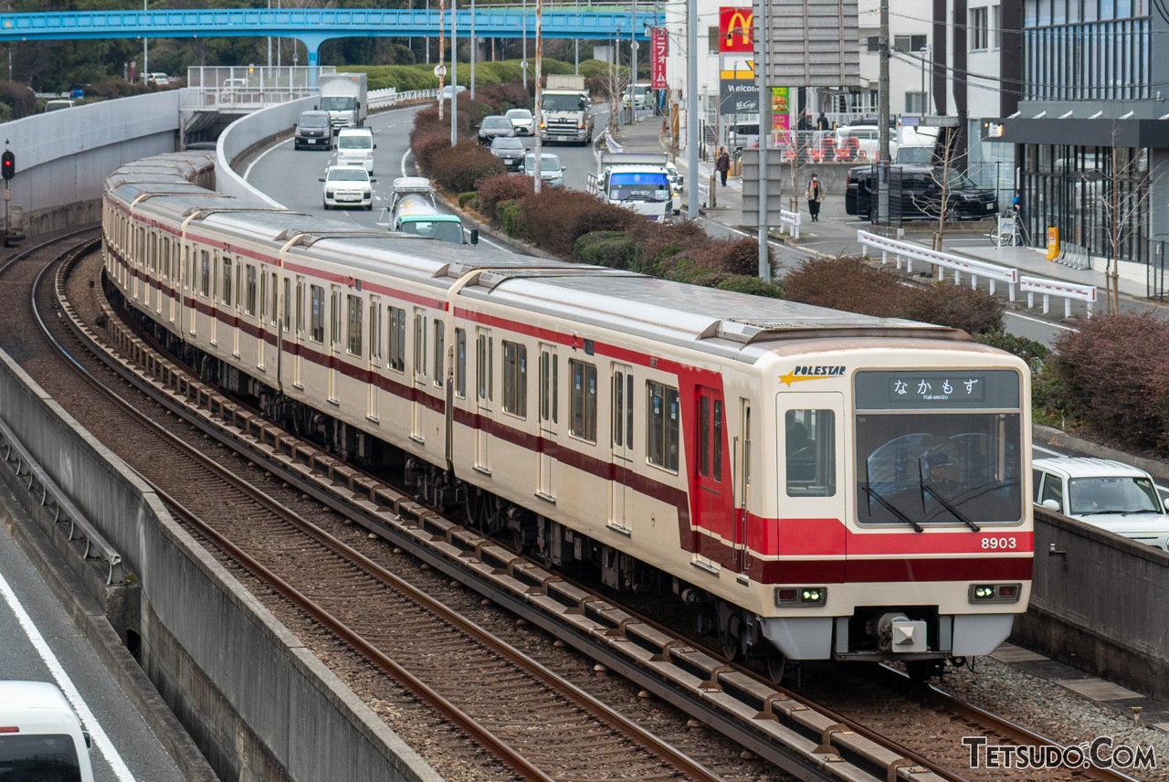 江坂～千里中央間では大人初乗り運賃が100円の北大阪急行線。都市交通の鉄道路線としては日本最安です