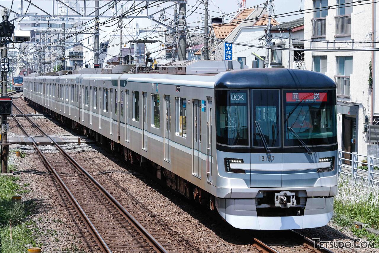 東急東横線を走る東京メトロ日比谷線の車両。相互乗り入れ終了後も、車両は不定期に入ってきます