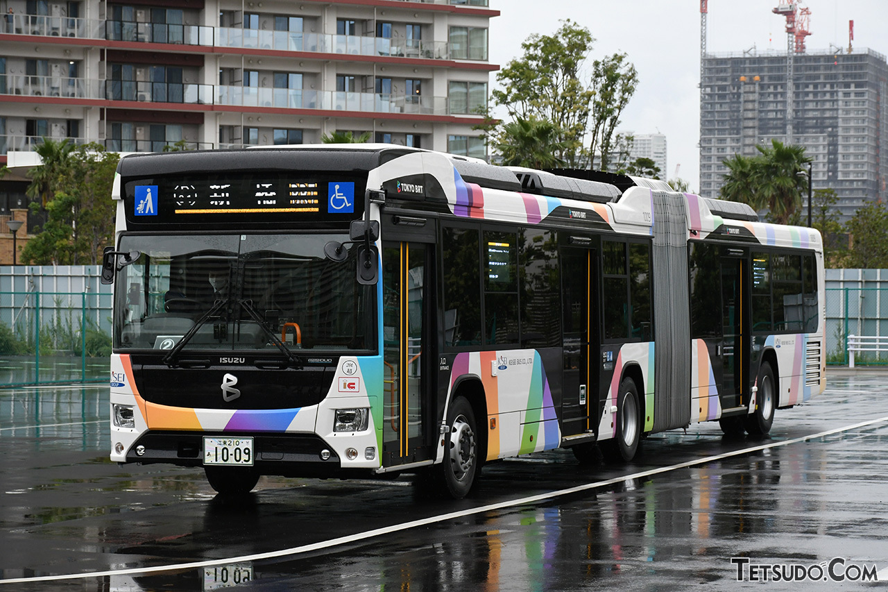 東京BRTの連節バス