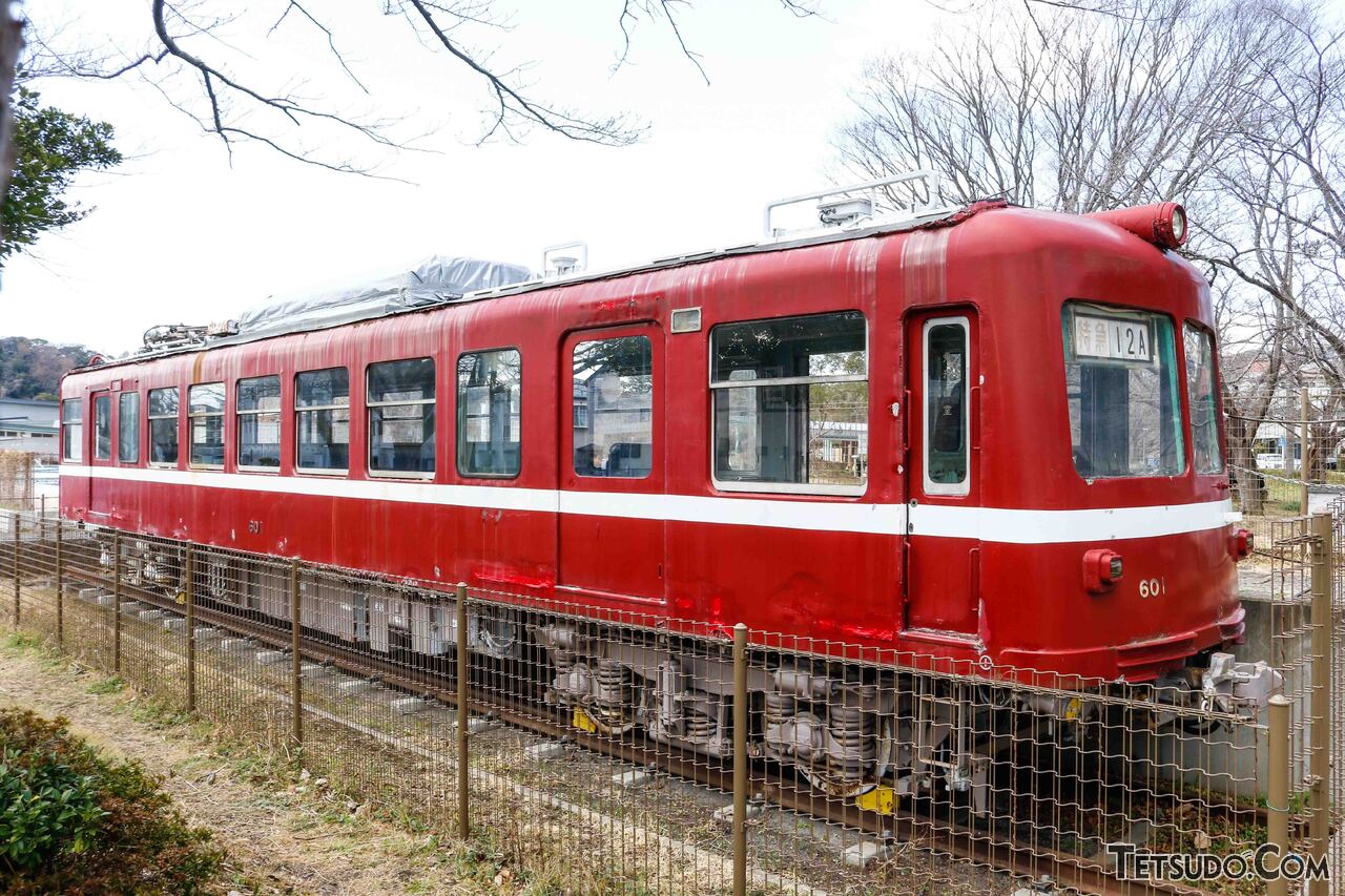 逗子市の第一運動公園に保存されている京急600形の601号車。1956年製造の車両で、京急で「600形」を名乗る車両としては2代目です