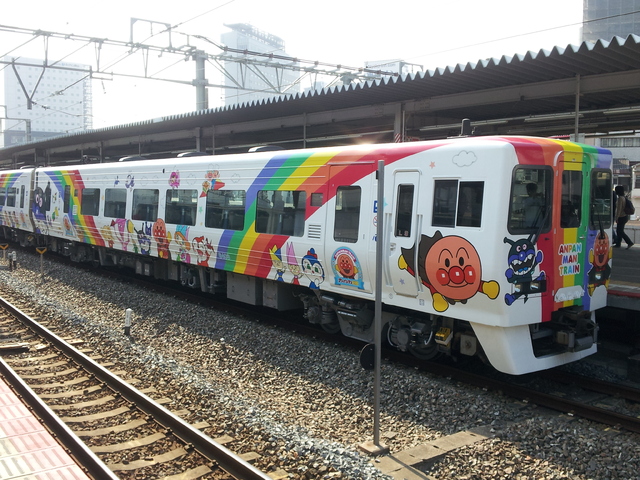 岡山駅 8000系アンパンマン列車 車両展示会 の投稿写真 1枚目 鉄道コム