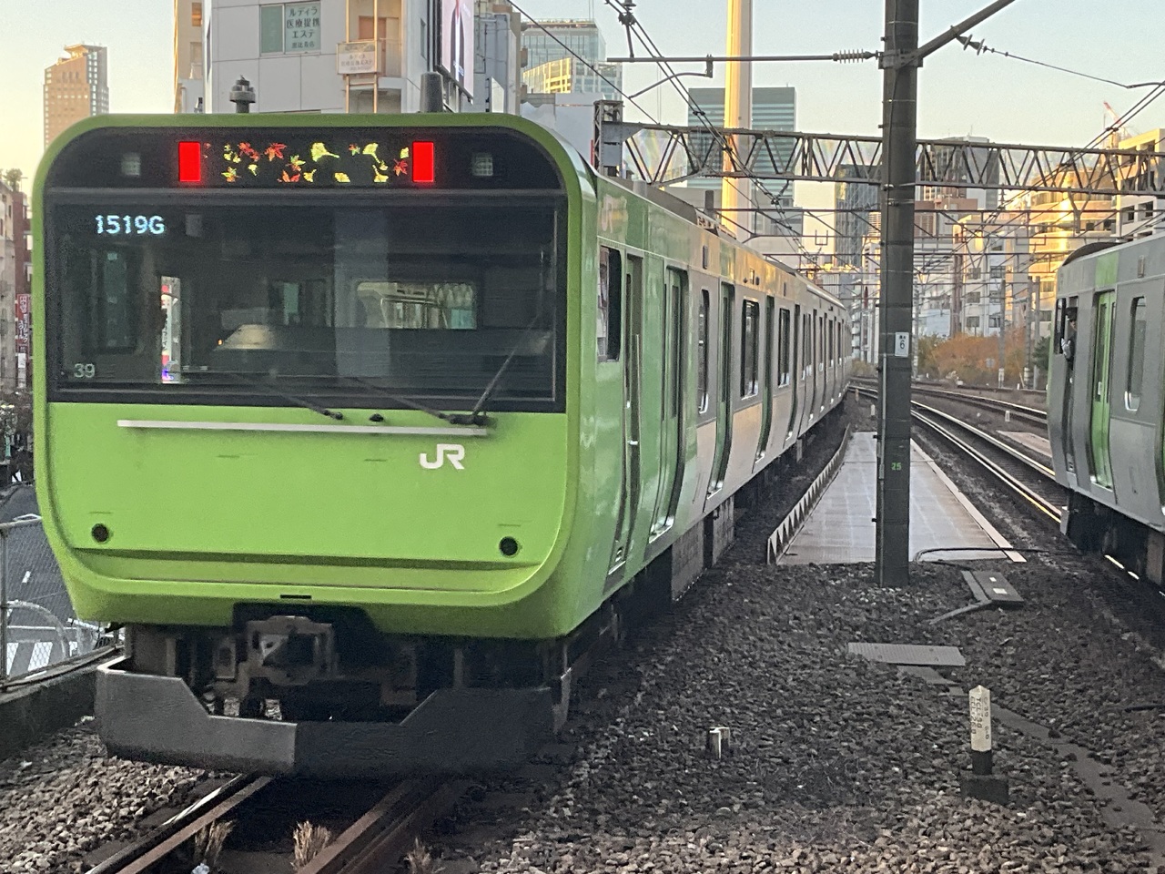 山手線 103系・205系モチーフ 環状運転100周年記念ラッピング車両 運転