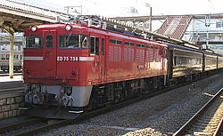 ED75+旧型客車