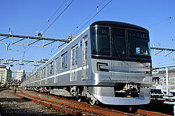 日比谷線13000系