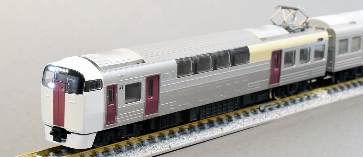 ふるさと納税 ラスト出品 JR JR 215系 215系近郊電車(2次車)基本セット ...