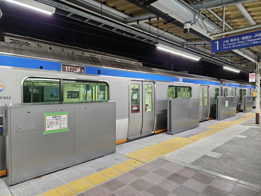 上星川駅ホームドア