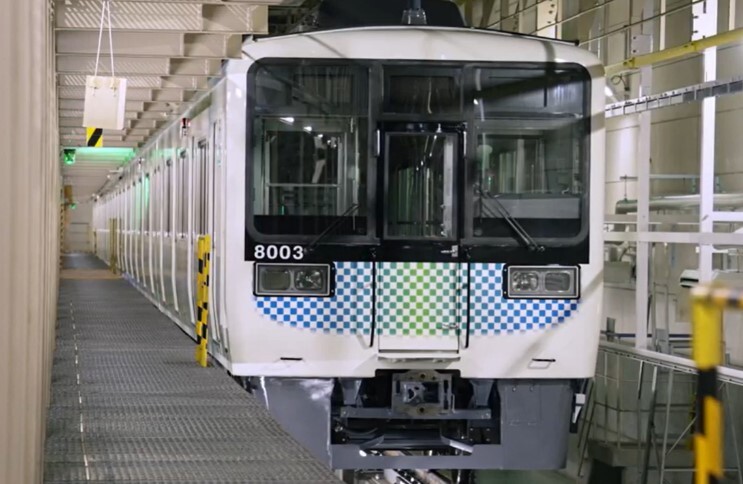 「サステナ車両」8000系（画像：西武鉄道）