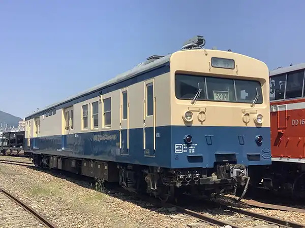 クモユニ143-1