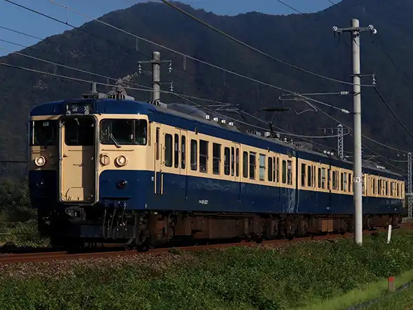 しなの鉄道 115系スカ色 団体臨時列車乗車ツアー（2025年7月27日