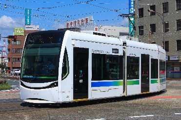T1001号「ほっトラム」