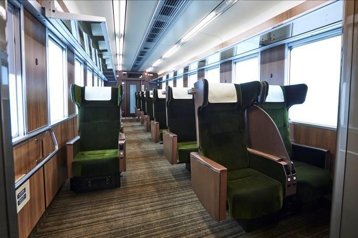 阪急、座席指定サービス「プライベース」の本数を約1.5倍に拡大 8月29