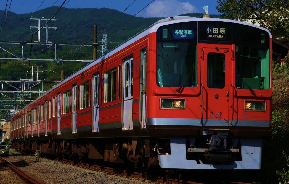 箱根登山線で「赤い小田急1000形」が復活！ 11月末にデビュー、3月まで