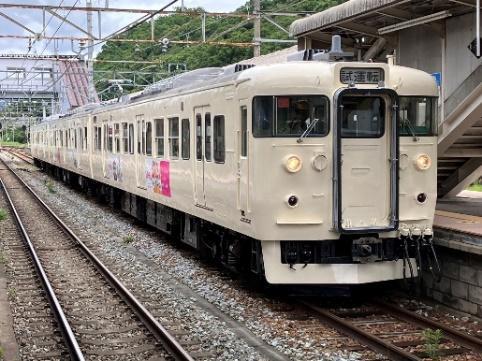 しなの鉄道で「新長野色」が復活！ 一方で「スカ色」とオリジナル