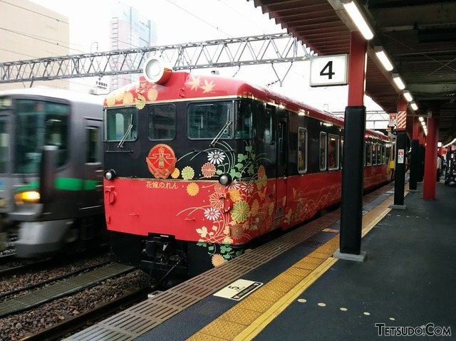 七尾線の観光列車「花嫁のれん」、3月14日から一般発売再開 約2年ぶり