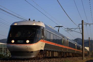 9/21,22に運転された諏訪しなの号乗車記念の特大ステッカー 諏訪しなの号（ツアー）（2026年7月4日） - 鉄道コム
