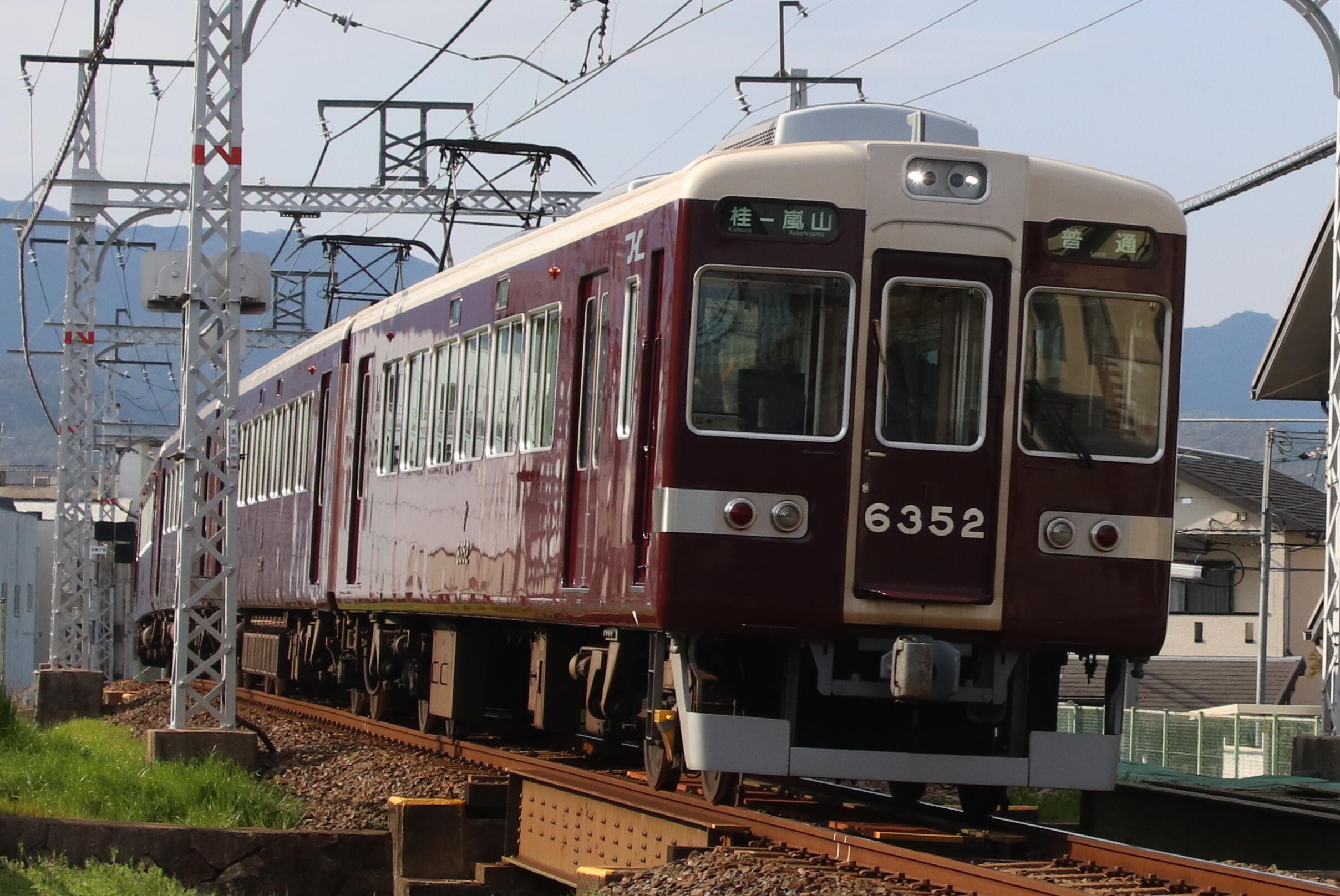 阪急「往年の特急車両」が京都線に帰ってくる！ 6300系が梅田～河原町