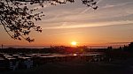 日本海・能登半島に沈む夕陽