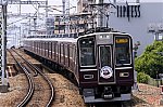  阪急電鉄宝塚線8000形8004 8000系車両誕生30周年記念復刻装飾