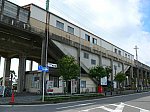 /upload.wikimedia.org/wikipedia/commons/9/94/Suzuka-Station.JPG