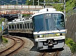 JR奈良線 JR藤森駅に入線する221系普通