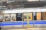 大阪駅で電車撮影210416 (1).JPG