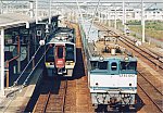 JR四国2000系 特急「しまんと」窪川方面ゆき＆国鉄EF65-1005（JR貨物） 貨物
