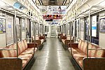 Osaka Metro23系（初期リニューアル車）車内