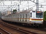 まもなく多摩川駅を通過する東京メトロ7101F(10両編成)通勤特急元町・中華街行き(2021/6/1)